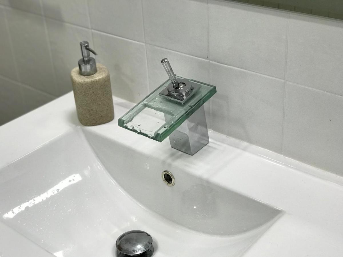 Piso Centrico Con Parking A 20Min De Barcelona Appartement Terrassa Buitenkant foto